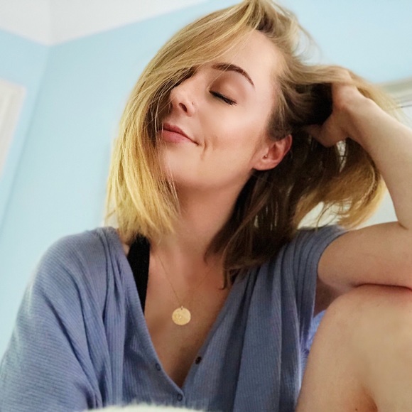 Meet your Posher, Grace - Picture 2 of 2